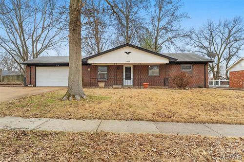 11424 Burgess Ave, Bridgeton, MO, 63044-3009 | Card Image