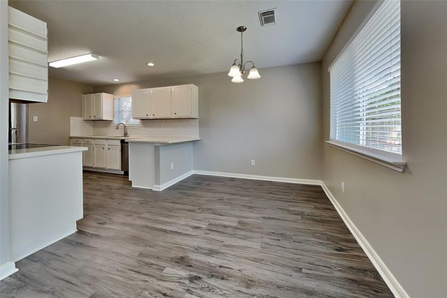 29122 Waltham St, House other with 4 bedrooms, 2 bathrooms and 2 parking in Spring TX | Image 6
