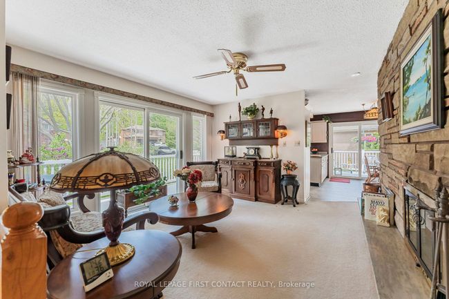 21 Pooles Rd, House other with 4 bedrooms, 3 bathrooms and 6 parking in Midhurst ON | Image 6