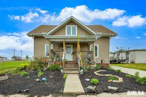 111 N Depot St, Trivoli, IL, 61569-9589 | Card Image