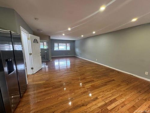 409 S 3rd Ave, Mount Vernon, NY, 10550-4507 | Card Image