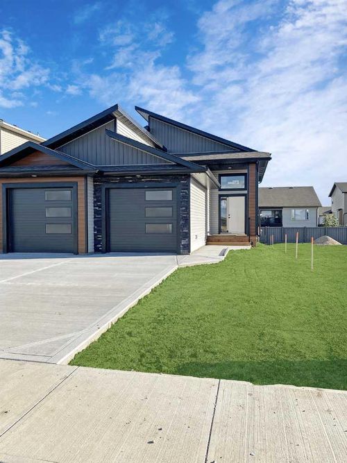 b-10669 133 Ave, Grande Prairie, AB, T8X0W5 | Card Image