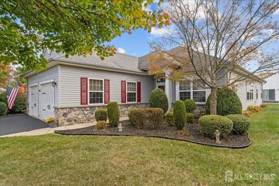 122 Valencia Drive, House other with 3 bedrooms, 2 bathrooms and null parking in Monroe NJ | Image 2