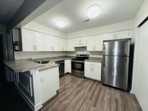 38 Heather Croft, Egg Harbor Township, NJ, 08234-4605 | Card Image
