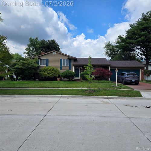 15433 Richfield St, Livonia, MI, 48154-1519 | Card Image