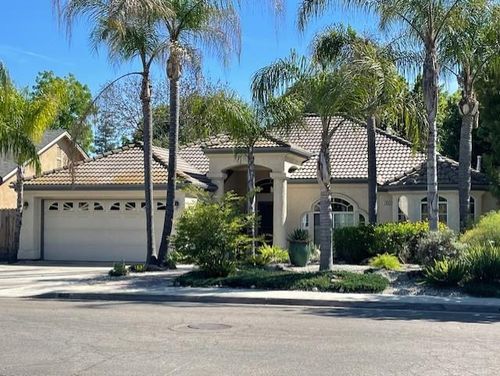 1689 E Trenton Ave, Fresno, CA, 93720-1973 | Card Image