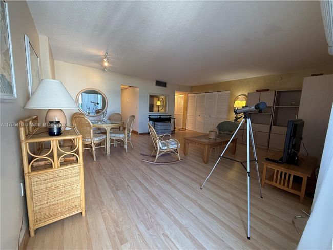 APT-707 - 401 Ocean Dr, Condo with 0 bedrooms, 1 bathrooms and null parking in Miami Beach FL | Image 23