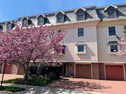 2 S Clermont Ave, MARGATE CITY, NJ, 08402-2866 | Card Image