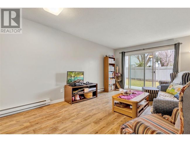 107 - 395 Franklyn Rd, Condo with 1 bedrooms, 1 bathrooms and 1 parking in Kelowna BC | Image 5