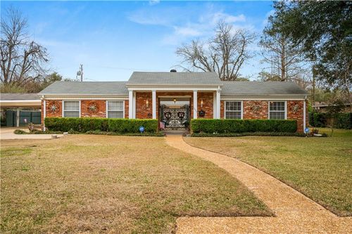 1633 Fulton Dr, Alexandria, LA, 71301-4014 | Card Image