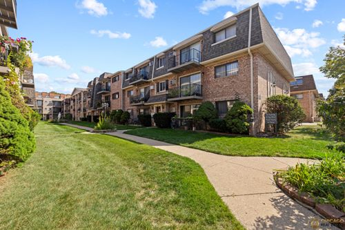 apt-323w-5323 N Delphia Ave, Chicago, IL, 60656-2543 | Card Image