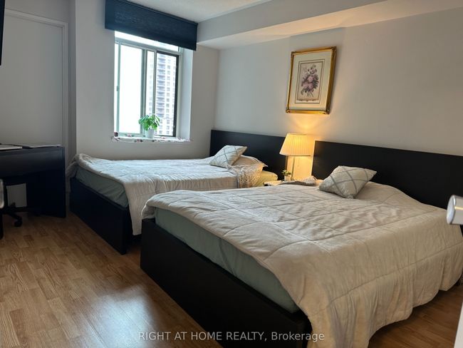 1406 - 300 Webb Dr, Condo with 3 bedrooms, 2 bathrooms and 1 parking in Mississauga ON | Image 17