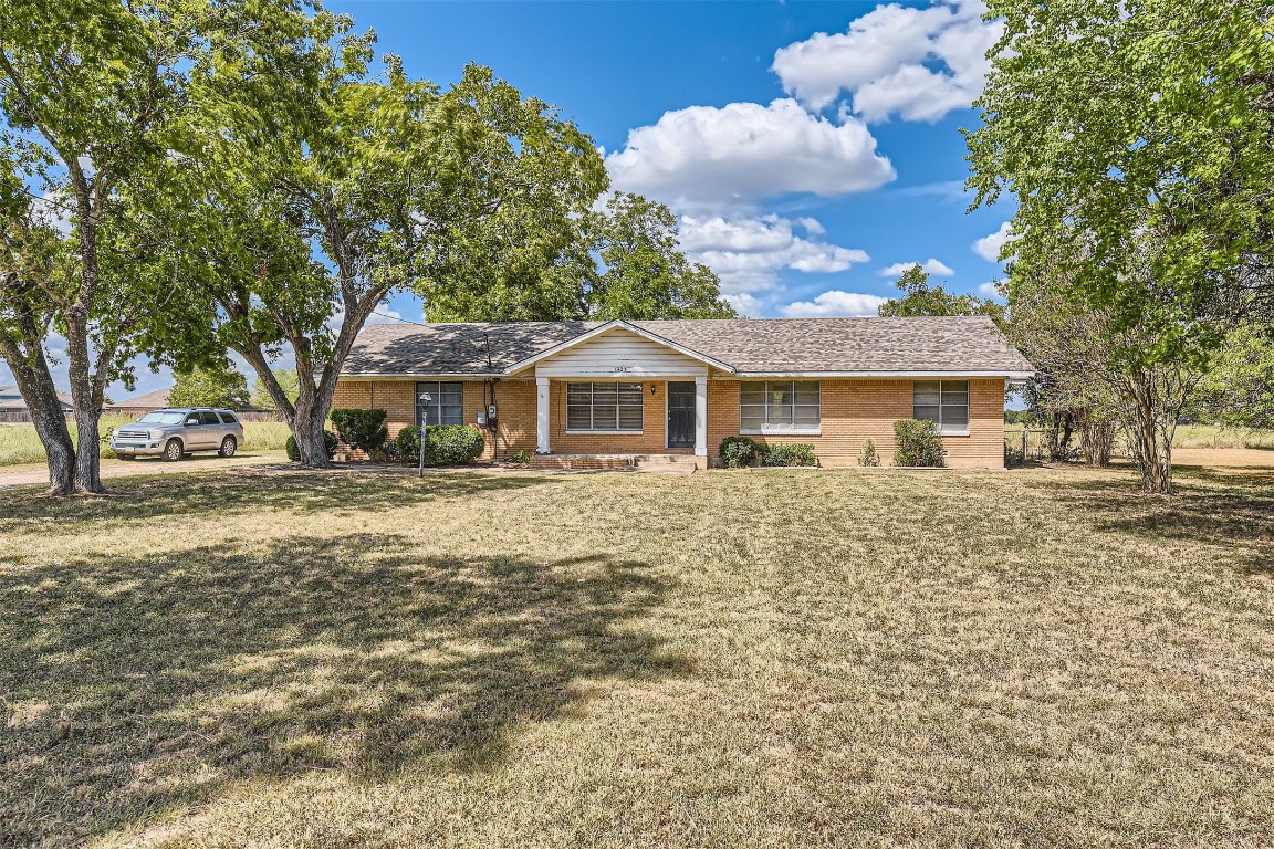 San Antonio St, Lockhart, TX 78644