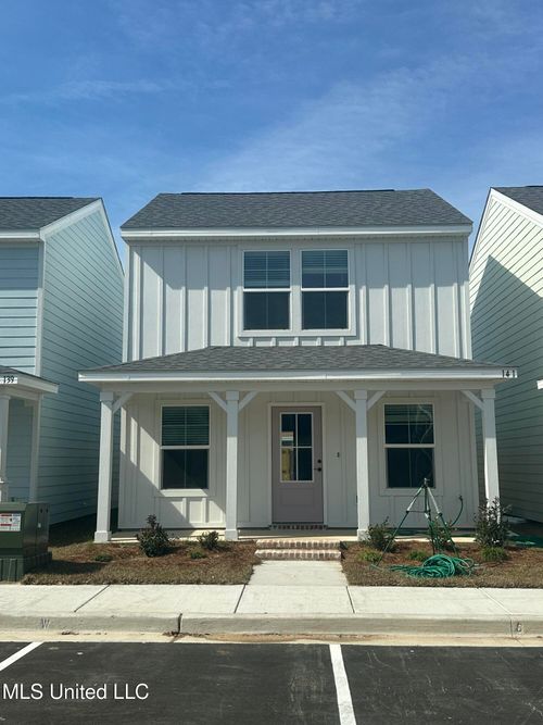 141 Coral Breeze Dr, Biloxi, MS, 39531-5397 | Card Image