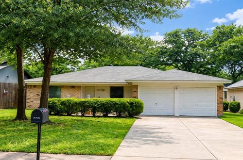 5309 Holly Trl, Arlington, TX, 76016-1643 | Card Image