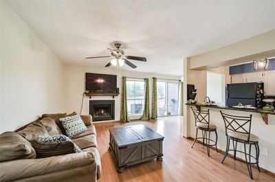 1407 - 18519 Egret Bay Boulevard, Home with 2 bedrooms, 2 bathrooms and null parking in Webster TX | Image 3