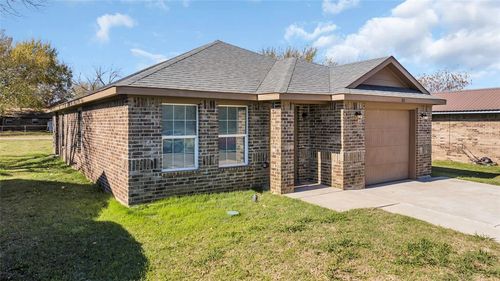 711 Geronimo Lane, Pauls Valley, OK, 73075 | Card Image