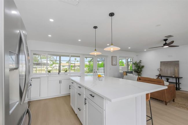 6508 Senegal Palm Way, House other with 3 bedrooms, 2 bathrooms and null parking in APOLLO BEACH FL | Image 16