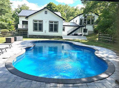 291 Comfort Trl, Montgomery, NY, 12549-1922 | Card Image