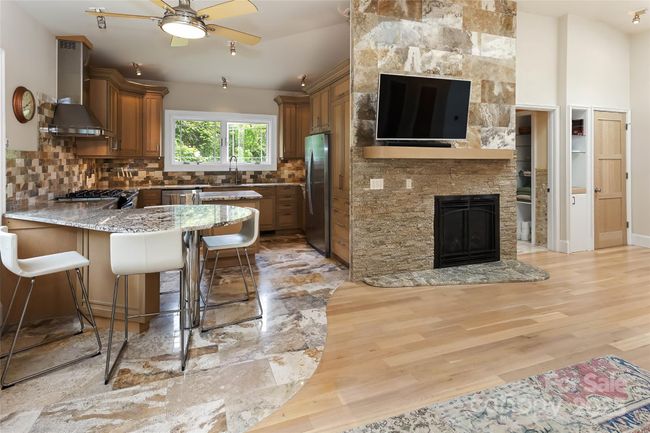 9 Gazebo Trl, Condo with 3 bedrooms, 2 bathrooms and null parking in Clyde NC | Image 8