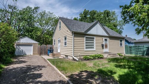 4151 Xenia Ave N, Robbinsdale, MN, 55422-1627 | Card Image