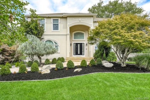 4 Cortland Rd, Monsey, NY, 10952-1623 | Card Image