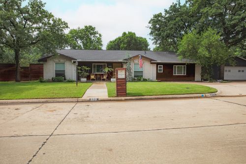 609 Hillside Rd, Colleyville, TX, 76034-3042 | Card Image