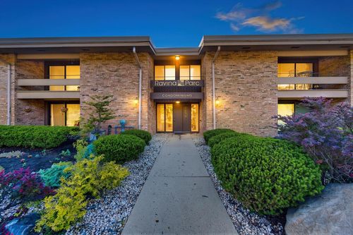 6-2650 S 60th Street, Milwaukee, WI, 53219 | Card Image
