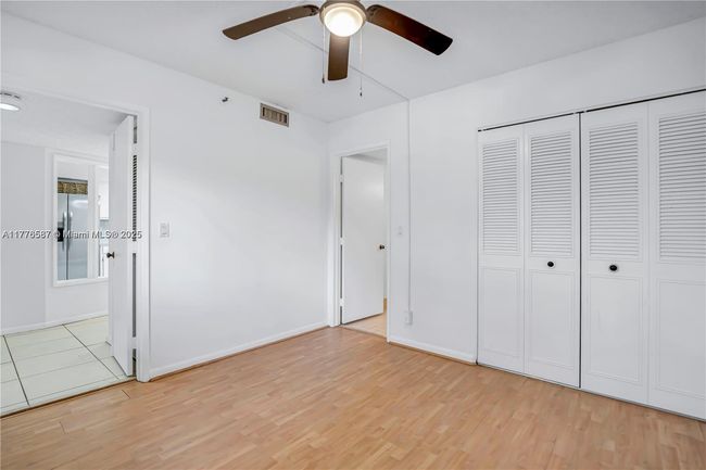 APT-306 - 2206 S Cypress Bend Dr, Condo with 2 bedrooms, 2 bathrooms and null parking in Pompano Beach FL | Image 17