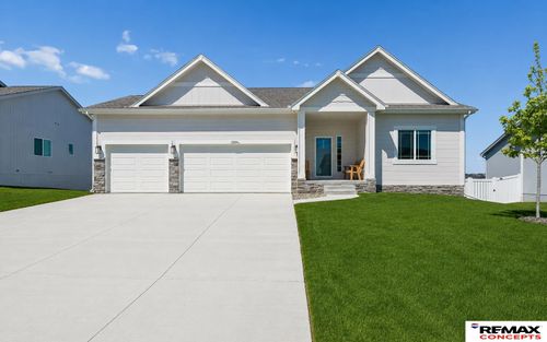 12104 S 107th Ave, Papillion, NE, 68046-5953 | Card Image