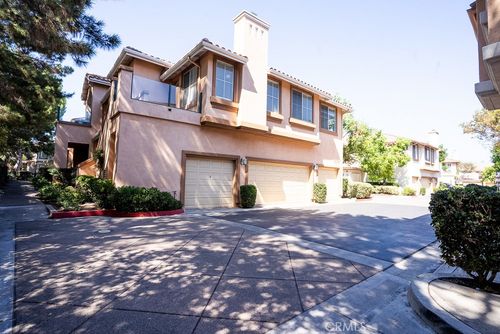 800 Solvay Aisle, Irvine, CA, 92606-0835 | Card Image