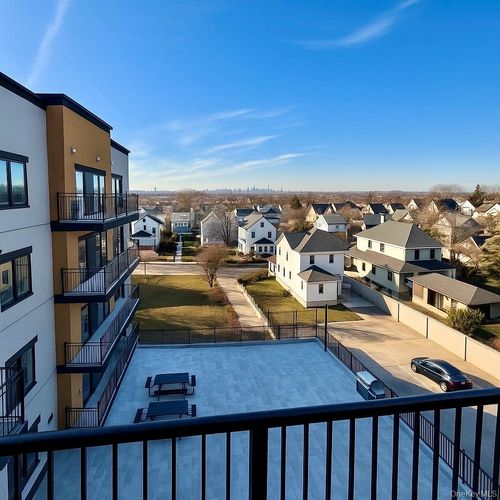 370-356 Bayview Ave, Inwood, NY, 11096-1930 | Card Image