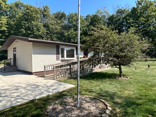 14249 N 688 East Rd, Fairmount, IL, 61841-6367 | Card Image