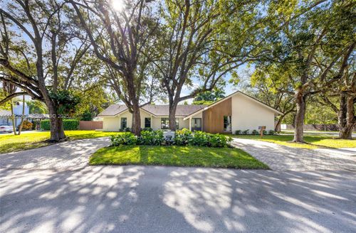 8120 Sw 162nd St, Palmetto Bay, FL, 33157-3719 | Card Image