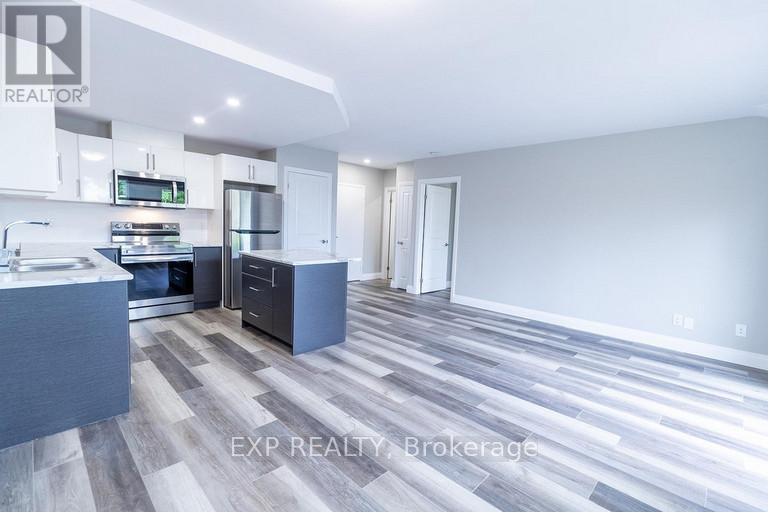 Residential Lease in Niagara Falls (Stamford) 2