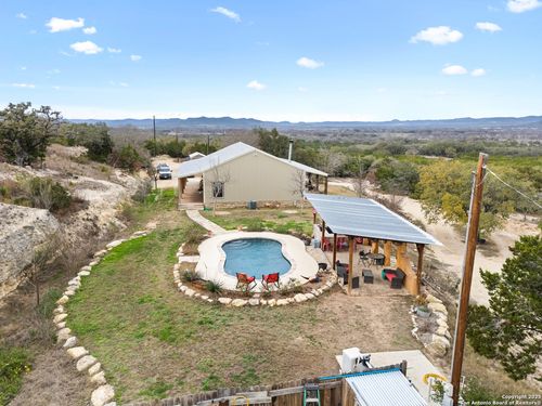 1079 County Road 357, Utopia, TX, 78884 | Card Image