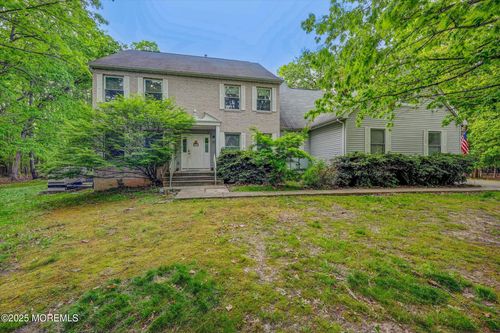20 Deer Run Dr, Millstone Township, NJ, 08510-1209 | Card Image