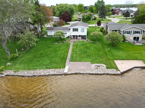 1094 Fairway Dr, Weidman, MI, 48893-9336 | Card Image