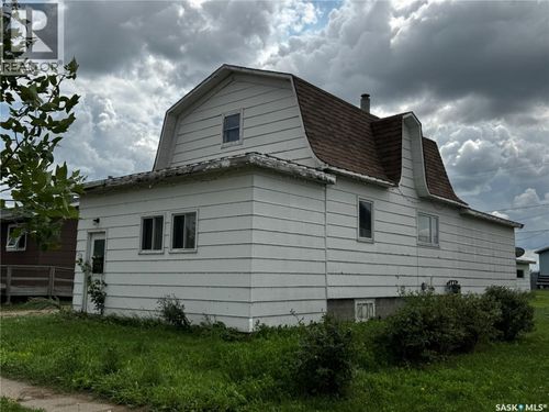 210 2nd Ave W, Nokomis, SK, S0G0B5 | Card Image