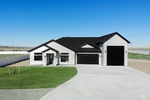4300 Nw Purple Sage Cir, Mountain Home, ID, 83647-5605 | Card Image