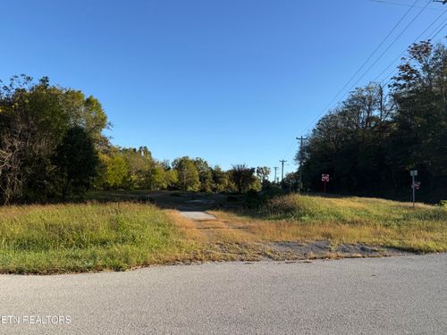 410 W Broad St, Livingston, TN, 38570-1708 | Card Image