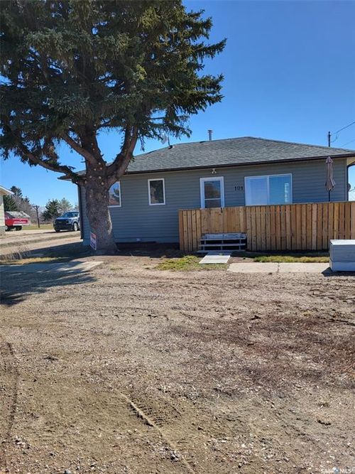 101 Saskatchewan Ave, Tramping Lake, SK, S0K4H0 | Card Image