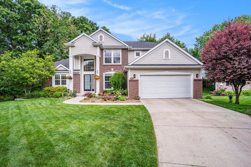 3693 Maple Hurst Dr Se, Grand Rapids, MI, 49512-9395 | Card Image