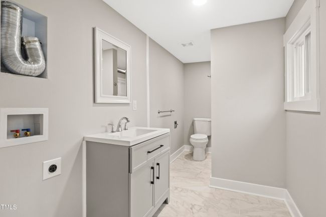 First Floor Bath | Image 10