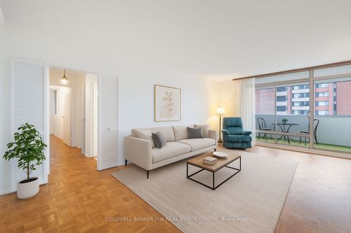 15-1 Massey Sq, East York, ON, M4C5L4 | Card Image