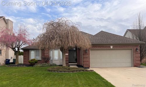 800 Saint Johns Blvd, Lincoln Park, MI, 48146-4319 | Card Image