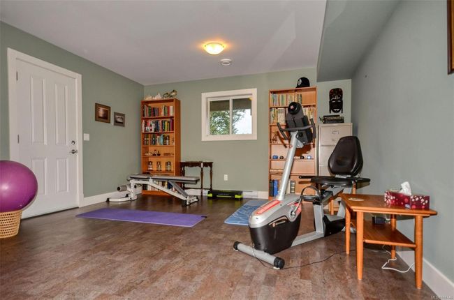Second view of exercise room | Image 27