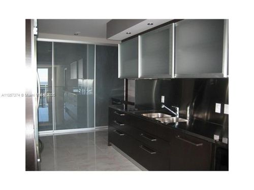 ph4402-1850 S Ocean Dr, Hallandale Beach, FL, 33009-7675 | Card Image