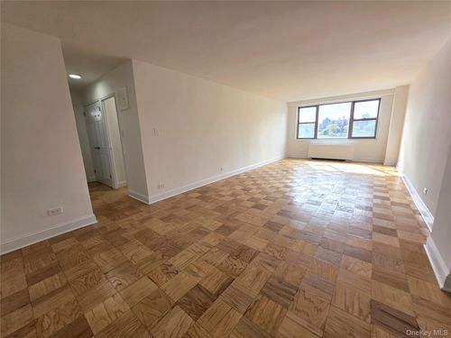 apt-a507-61 Grand Central Pkwy, Forest Hills, NY, 11375-1274 | Card Image