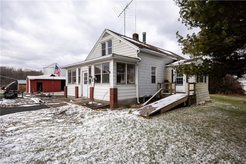 7567 Beach Rd, Auburn, NY, 13021-8688 | Card Image